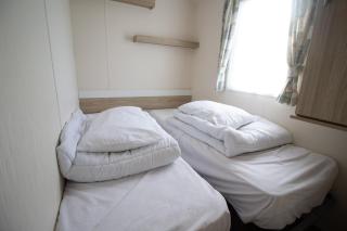 Caravan With Decking Within Walking Distance To Hunstanton Beach Ref 23054S - Hunstanton - 8