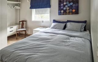 Gorgeous Home In Revsnes With Wifi - 4