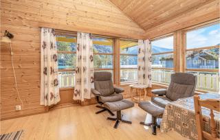 Awesome Home In Fjærland - 2