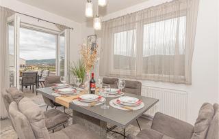 Gorgeous Apartment In Sibenik - Šibenik - 6