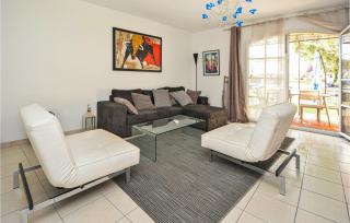 Nice Home In Aigues-Mortes With Kitchen - Aigues-Mortes - 8