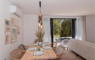 Cozy Home In Srima With Wifi - 9
