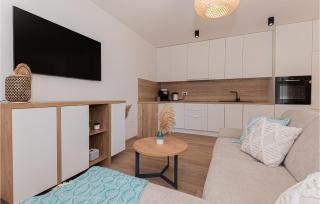 Cozy Home In Srima With Wifi - 1