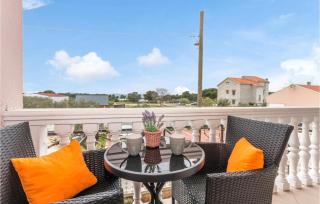 Cozy Apartment In Biograd Na Moru - 4