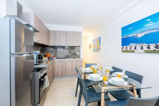 Islet Promenade Seafront Family Apartment with 2 balconies by Getawaysmalta - St Paul's Bay - 3