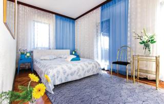 Rooms Croatia with parking, kitchen and dining area for guests - Rijeka - 2