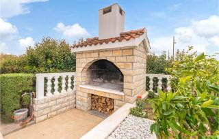 Cozy Apartment In Biograd Na Moru - 6
