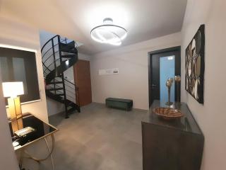 Prestigious & Modern SeaView Penthouse with Private Jacuzzi - 1