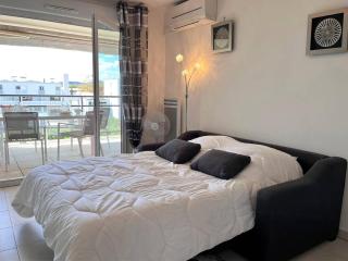 Charmant T2 climatisé avec grande terrasse, piscine et parking privatif, proche plage et commerces. - FR-1-251-441 - Le Lavandou - 3
