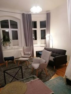 Obszerne mieszkanie w centrum uzdrowiska z garażem - 9