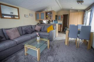 8 Berth Caravan For Hire Near Clacton-On-Sea In Essex Ref 26281E - Clacton-on-Sea - 7
