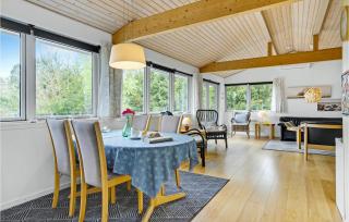 3 Bedroom Pet Friendly Home In Ebeltoft - Ebeltoft - 2