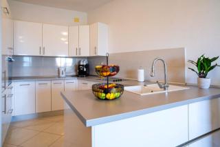 Ivana - Sea view apartment with garage - Makarska - 5