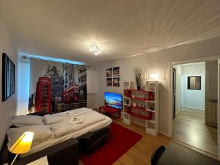 Royale London Signature * * * * * - Annemasse - 5