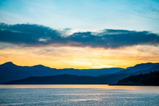 Waterfront Cottage With Superb Coastline Views - West Vancouver - 7