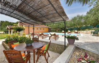 Lovely Apartment In Sveti Filip I Jakov - 7