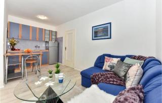 Lovely Apartment In Sveti Filip I Jakov - 6