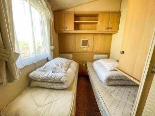 6 Berth Caravan Nearby Hunstanton Beach Front In Norfolk Ref 13019L - Hunstanton - 4