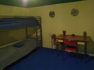 Sea-boat room with no windows - Evilard - 1