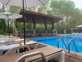 Park and pool rooms - 8