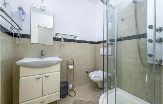 Amazing Home In Valtursko Polje - Valtura - 3