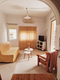 Saronic Studios - 1