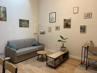 Appartement cœur de Nimes avec cour - 0