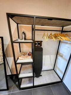 Modern sunshine yellow apartment with nature views - Willemstad - 5