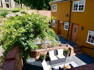 Huge Luxury 8 Bed Manor House Hot Tub Pool Table - Saffron Walden - 7