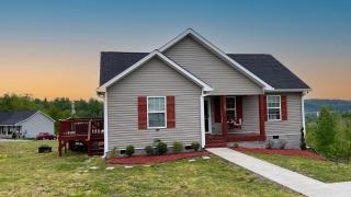 GREAT Little Guest Suite with Private Entry & Deck! Pet Friendly & 30 Mins to Nashville! - Ashland City - 3