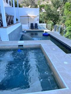 Apartment D with heated swimming pool, jacuzzi, waterfall, heating is extra - 0