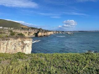 Hillside view with hot tub too - 5