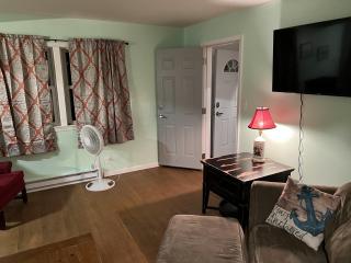 Boat House Apt, #3 - 2 BR, Water Front, WiFi, Pets apts - Norfolk - 5