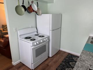 Boat House Apt, #3 - 2 BR, Water Front, WiFi, Pets apts - Norfolk - 1