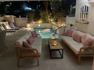 Nanpa, Luxury Family Three Bed Villa, St James West coast, Private pool - Saint James - 0