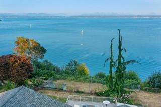 Views, Seclusion, Cozy Island Comfort - Camano - 8