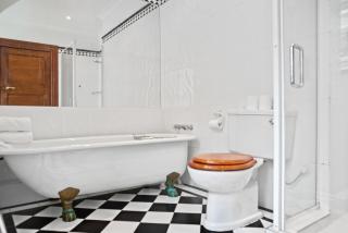 Wellesley Boutique Hotel - 4