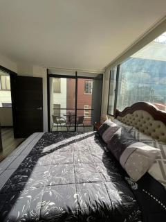 Elegante Suite en la República del Salvador Quito - Quito - 4