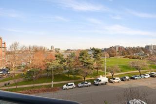 Harbourview Executive Condo - Victoria - 9