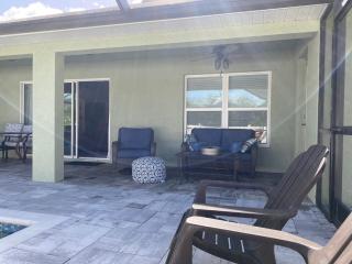 Gone Coastal! Large Heated pool home 30 min from beaches! - North Port - 3