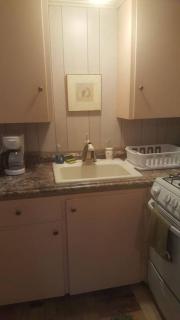 Cozy, cute beach condo in Westerly RI . Best value in Westerly!! - Westerly - 7