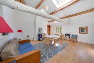 APPARTEMENT DERNIER ETAGE DANS BASTIDE - Aix-en-Provence - 2