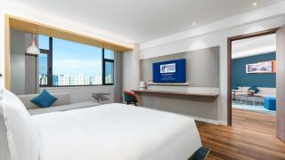 Holiday Inn Express Xining Railway Station by IHG - Xining - 2