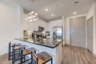 Conroe-Woodlands Escape to the Enclave - Conroe - 8