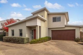Island Oasis - Cowes - 9