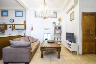 house with patio carmel market - 2