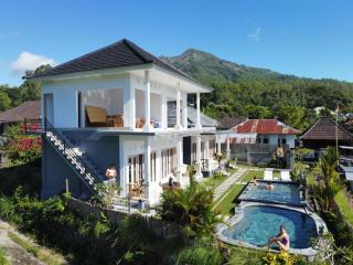 Batur Pyramid Guesthouse - Kintamani - 3