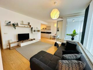 Apartments05 in new building with free parking Panorama city - amazing view close to Old town - Bratislava - 0