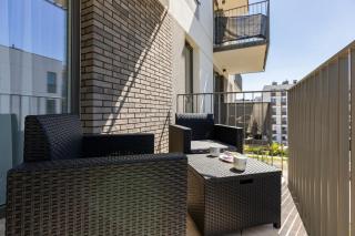 Praga Arte Apartments with Parking & Balcony by Noclegi Renters - Varsavia - 4