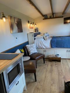 Silver Fern Glamping - Aberystwyth - 2
